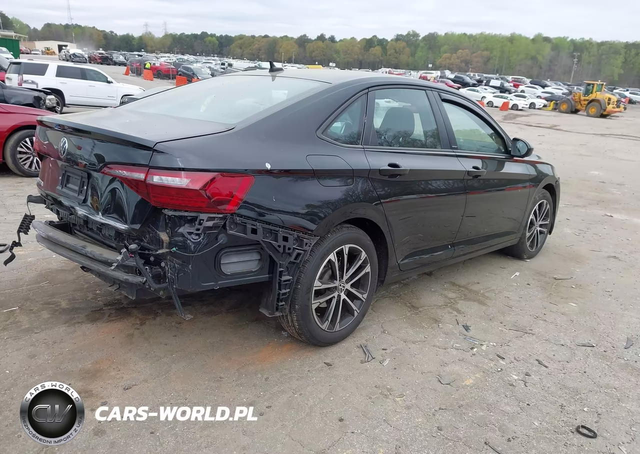 2023 Volkswagen Jetta 1.5T Sport VIN:3VWBM7BU0PM011106 - 4
