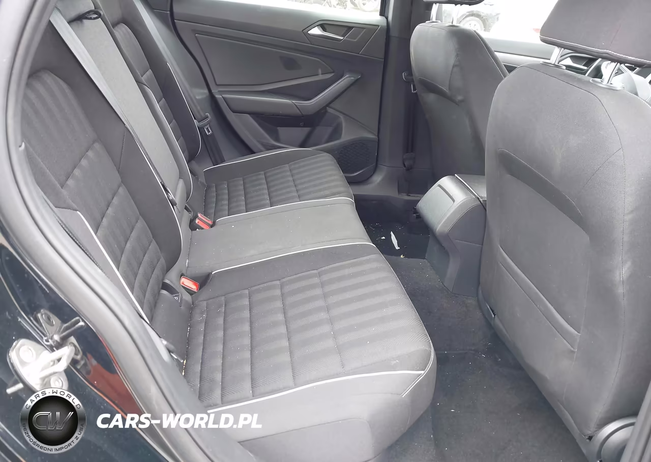 2023 Volkswagen Jetta 1.5T Sport VIN:3VWBM7BU0PM011106 - 8