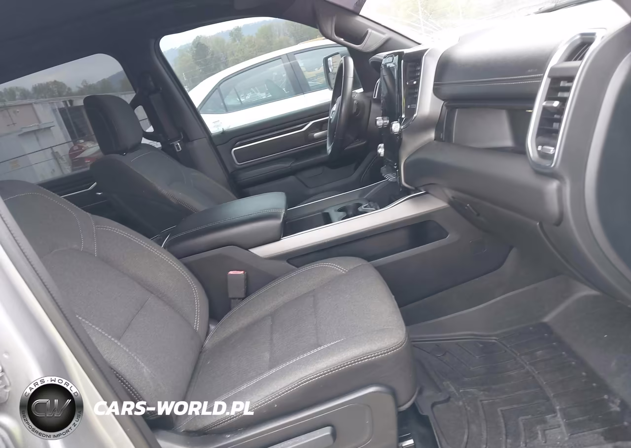 2024 Ram 1500 VIN:1C6SRFJT8RN159320 - 5