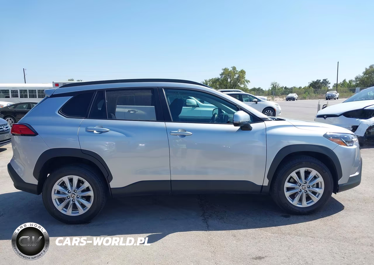 2023 Toyota Corolla Cross Le VIN:7MUCAAAG7PV048345 - 14