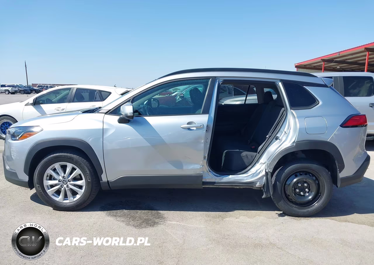 2023 Toyota Corolla Cross Le VIN:7MUCAAAG7PV048345 - 15