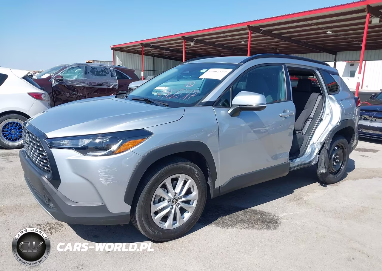 2023 Toyota Corolla Cross Le VIN:7MUCAAAG7PV048345 - 2