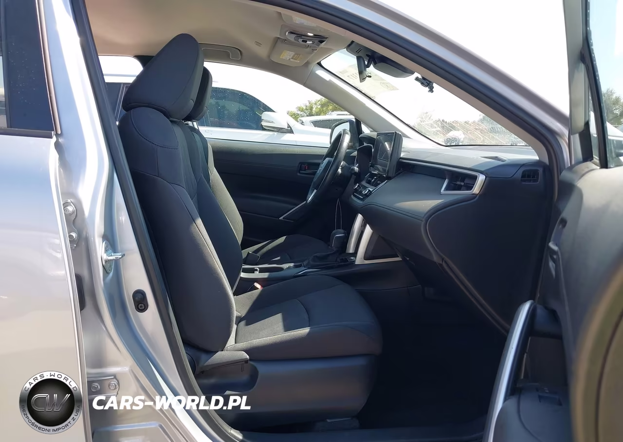 2023 Toyota Corolla Cross Le VIN:7MUCAAAG7PV048345 - 5