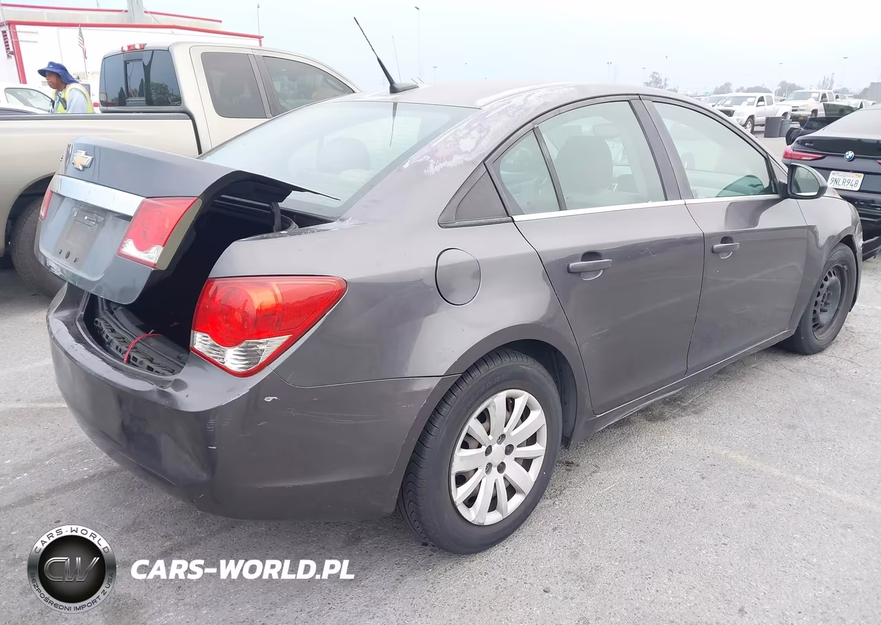 2011 Chevrolet Cruze Ls VIN:1G1PC5SHOB7224927 - 4