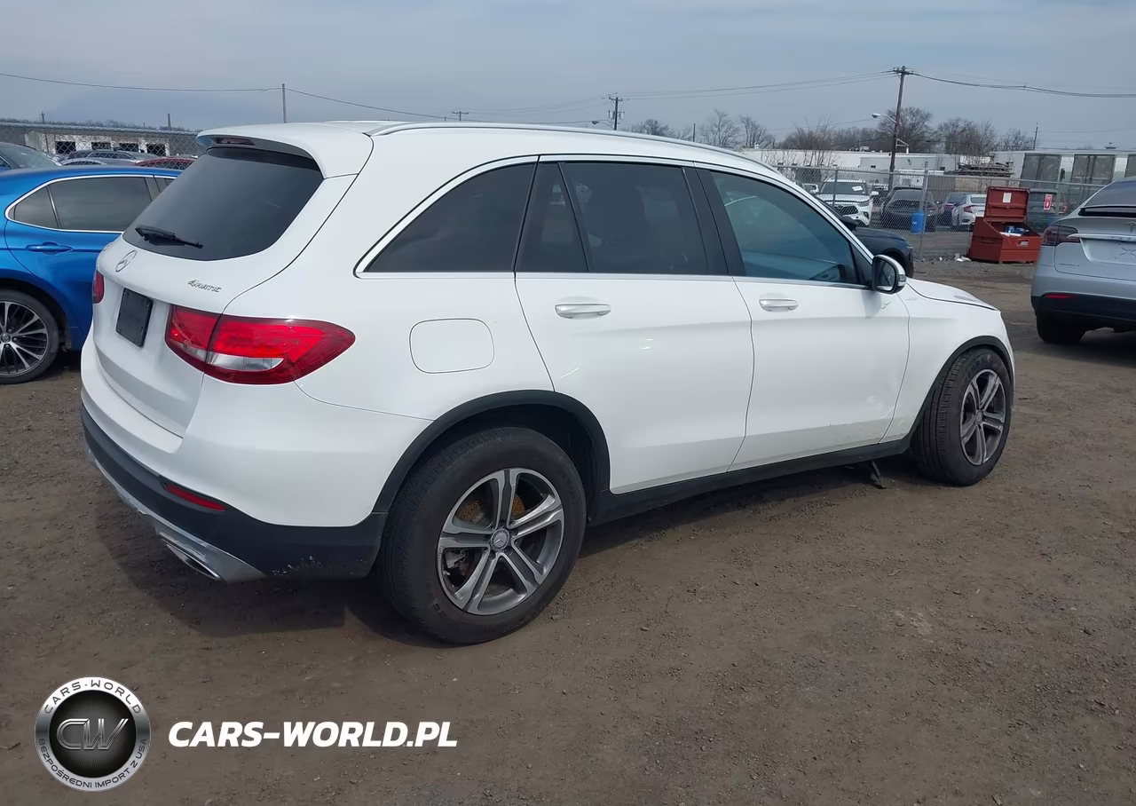 2017 Mercedes-Benz Glc 300 4Matic VIN:WDC0G4KB2HF149918 - 4