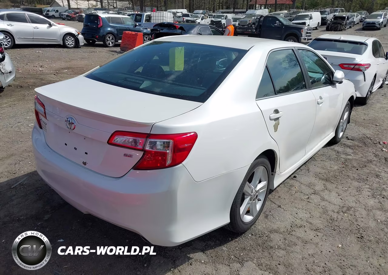2014 Toyota Camry Se VIN:4T1BF1FK4EU454723 - 4