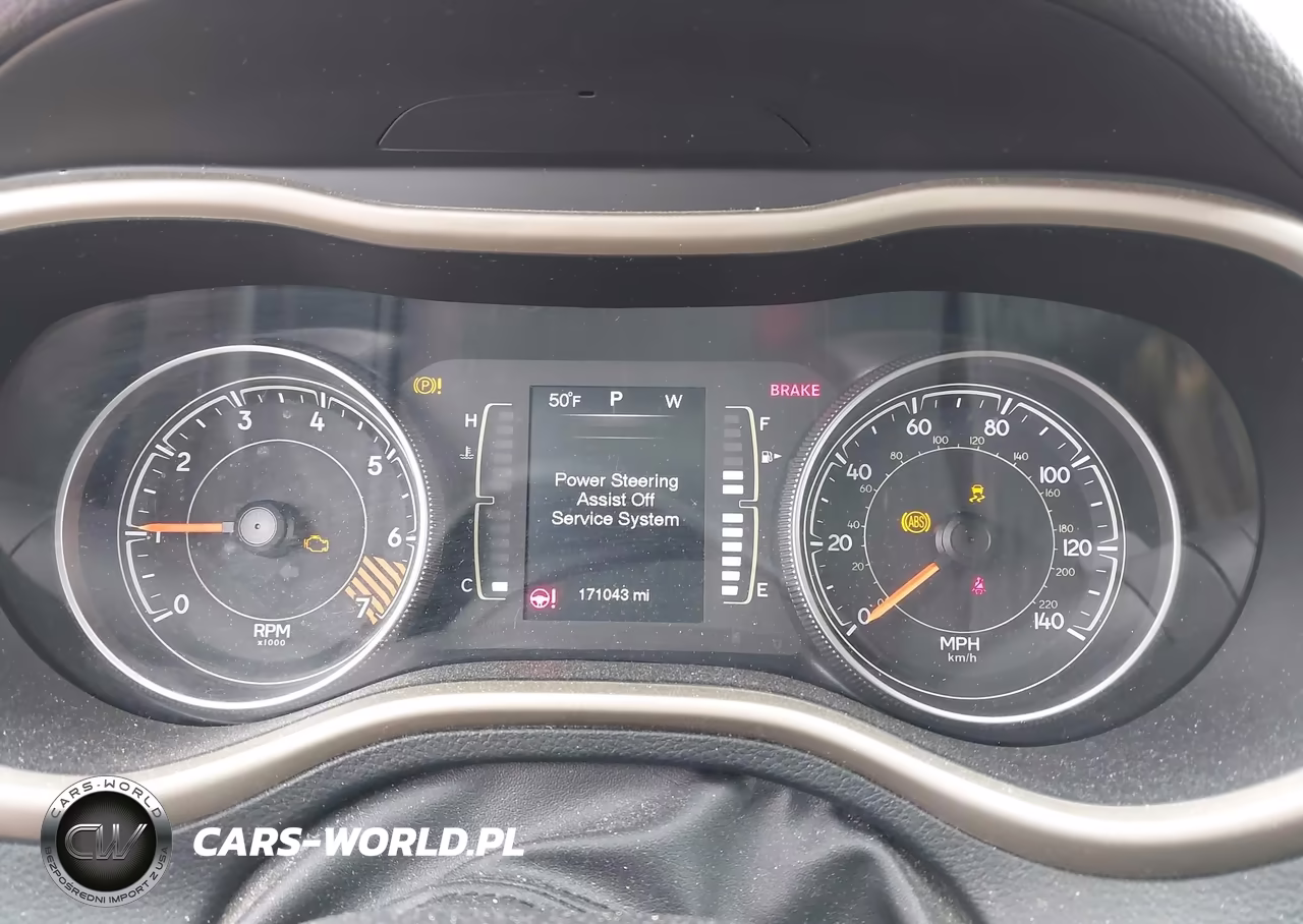 2015 Jeep Cherokee Sport VIN:1C4PJMAB3FW735130 - 7