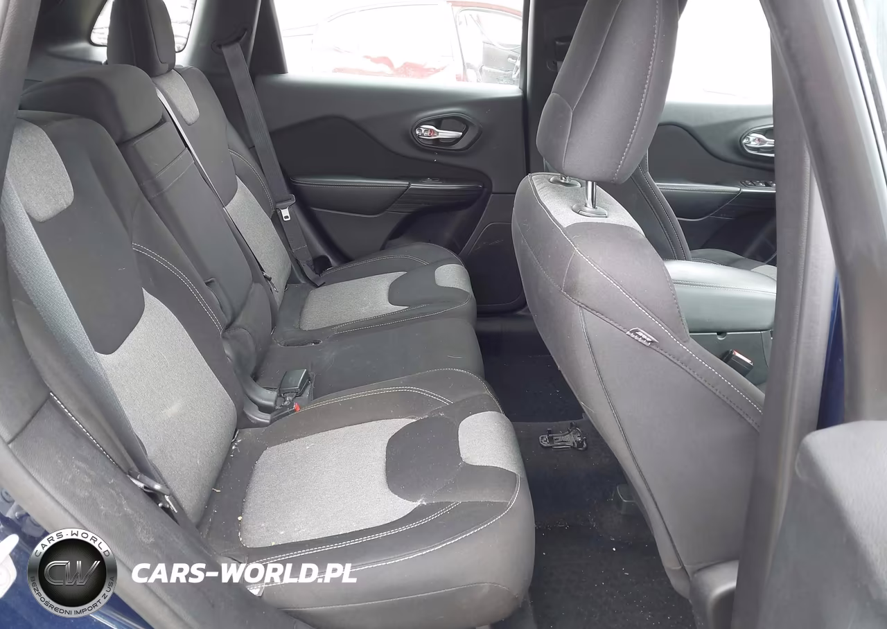 2015 Jeep Cherokee Sport VIN:1C4PJMAB3FW735130 - 8