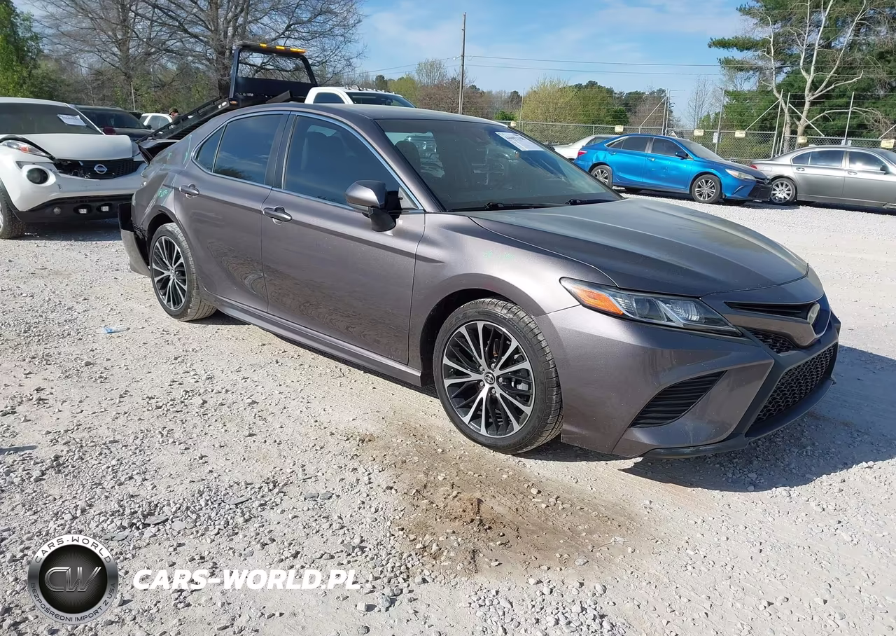 2018 Toyota Camry Se – zdjęcie 1 z 16