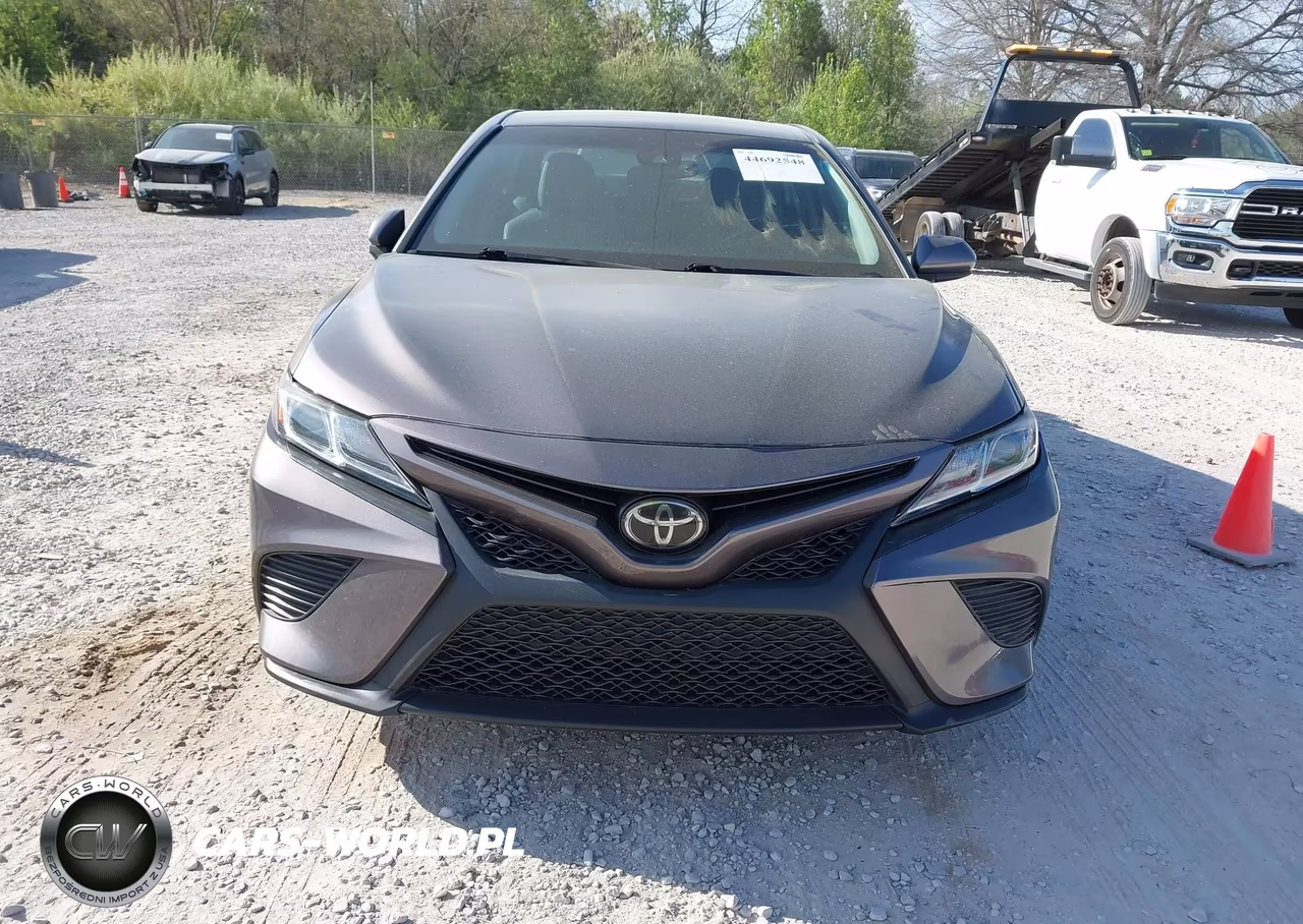 2018 Toyota Camry Se VIN:4T1B11HK6JU046083 - 12