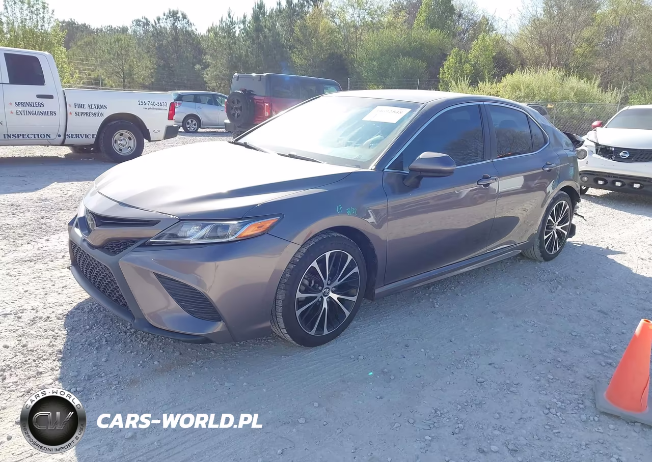 2018 Toyota Camry Se VIN:4T1B11HK6JU046083 - 2