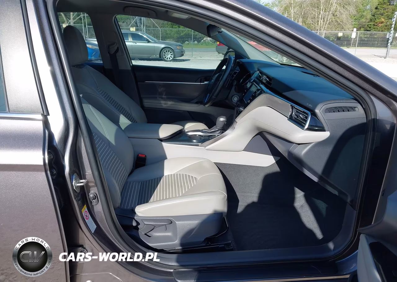 2018 Toyota Camry Se VIN:4T1B11HK6JU046083 - 5