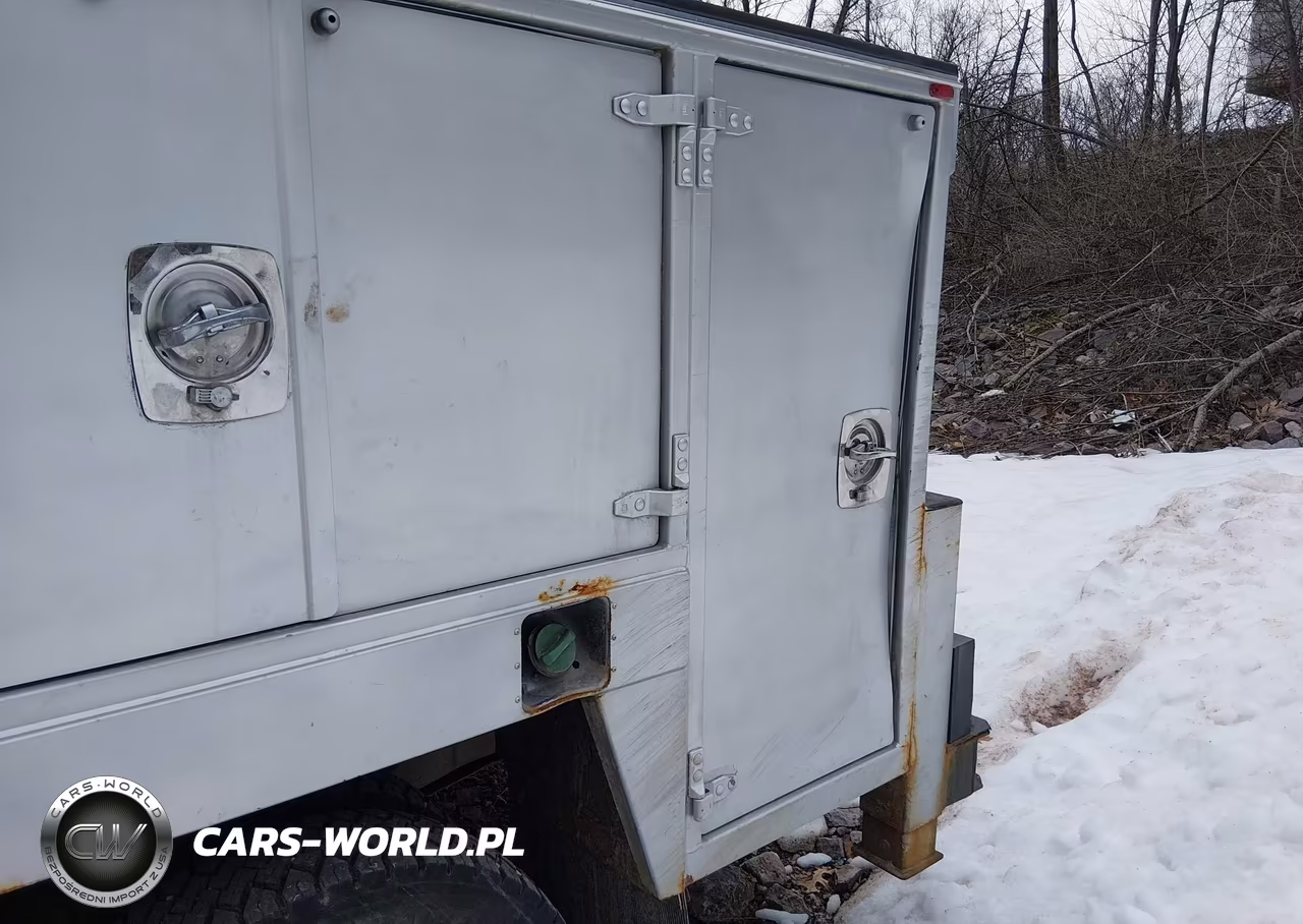 2009 Ford F-550 Chassis Xl-Xlt VIN:1FDAF56R49EA32032 - 19