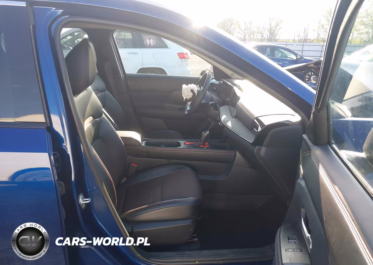 2025 Nissan Kicks Sr Intelligent Awd VIN:3N8AP6DB6SL391423 - 5