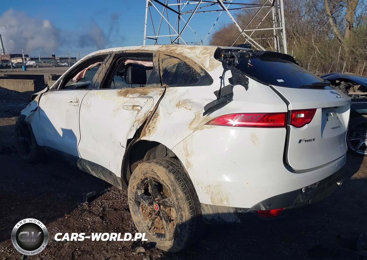 2017 Jaguar F-Pace 35T Premium VIN:SADCJ2BV7HA063427 - 3