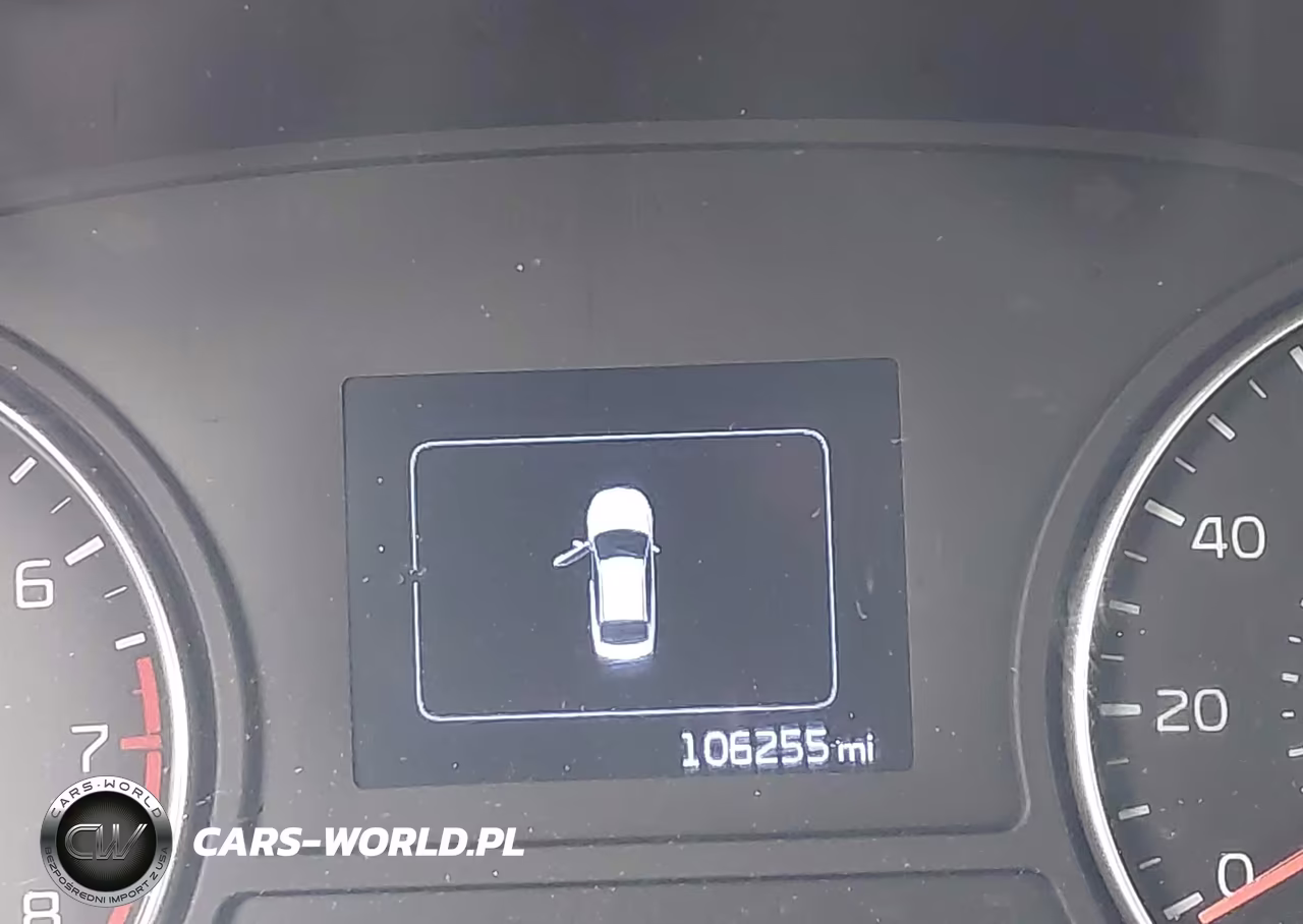 2018 Kia Optima S VIN:5XXGT4L37JG247373 - 15