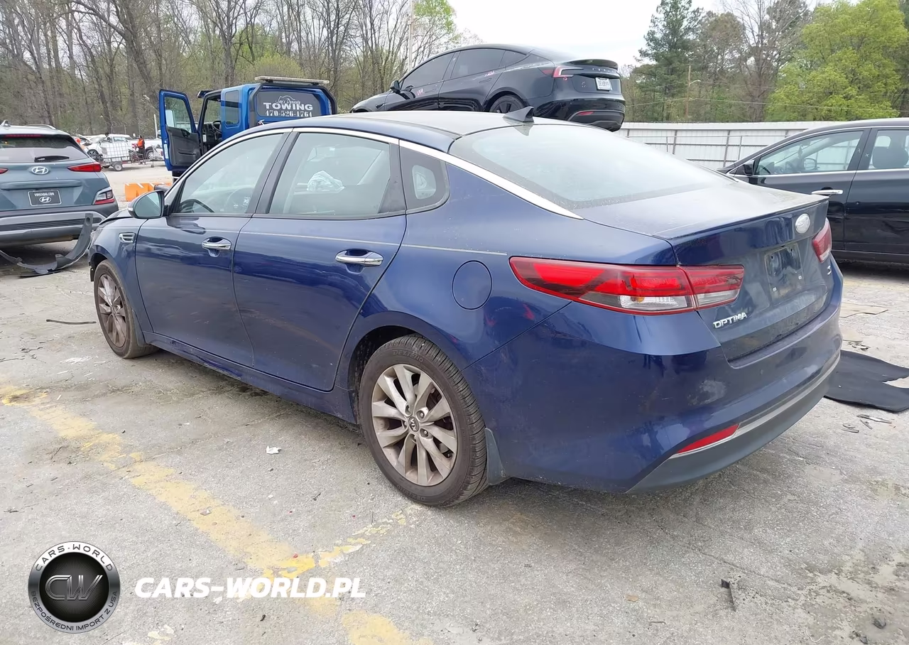2018 Kia Optima S VIN:5XXGT4L37JG247373 - 3