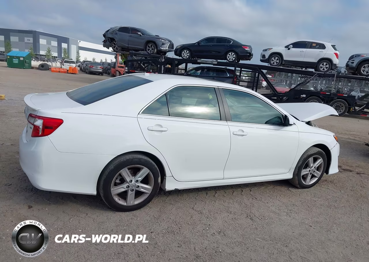 2014 Toyota Camry Se VIN:4T1BF1FK4EU833060 - 14
