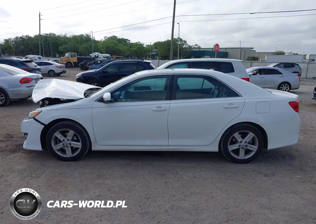 2014 Toyota Camry Se VIN:4T1BF1FK4EU833060 - 15