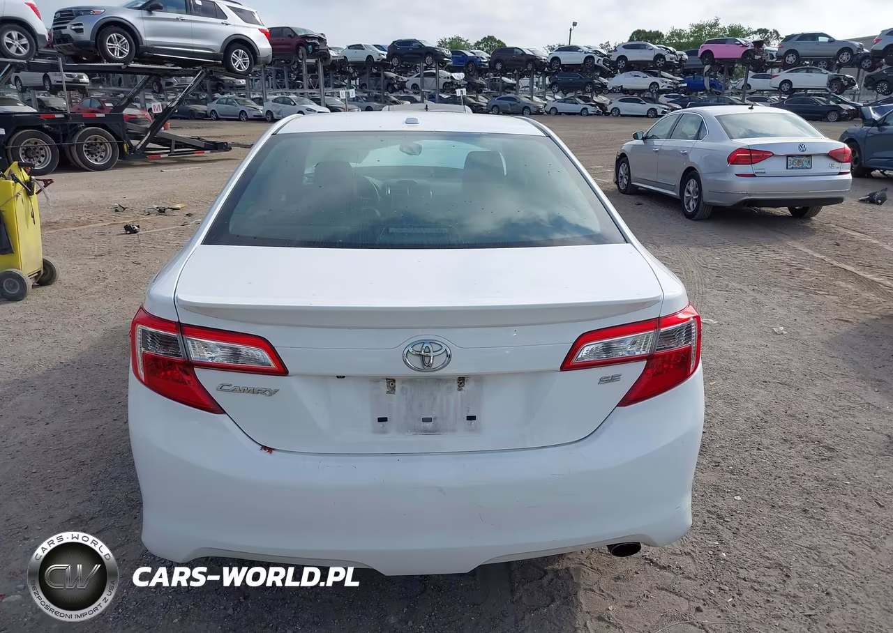 2014 Toyota Camry Se VIN:4T1BF1FK4EU833060 - 17
