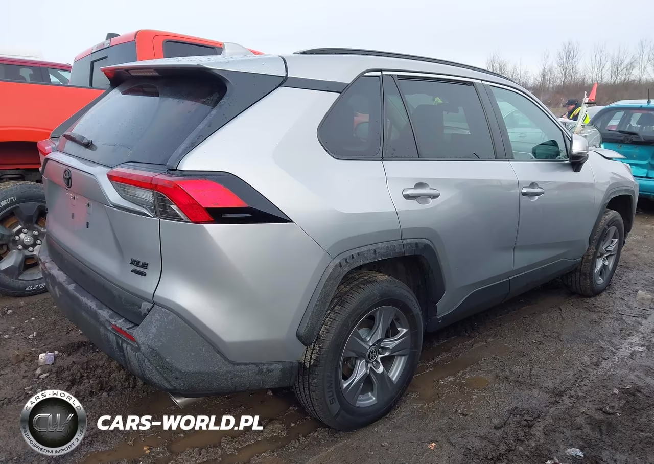 2022 Toyota Rav4 Xle VIN:2T3P1RFV1NW282705 - 4