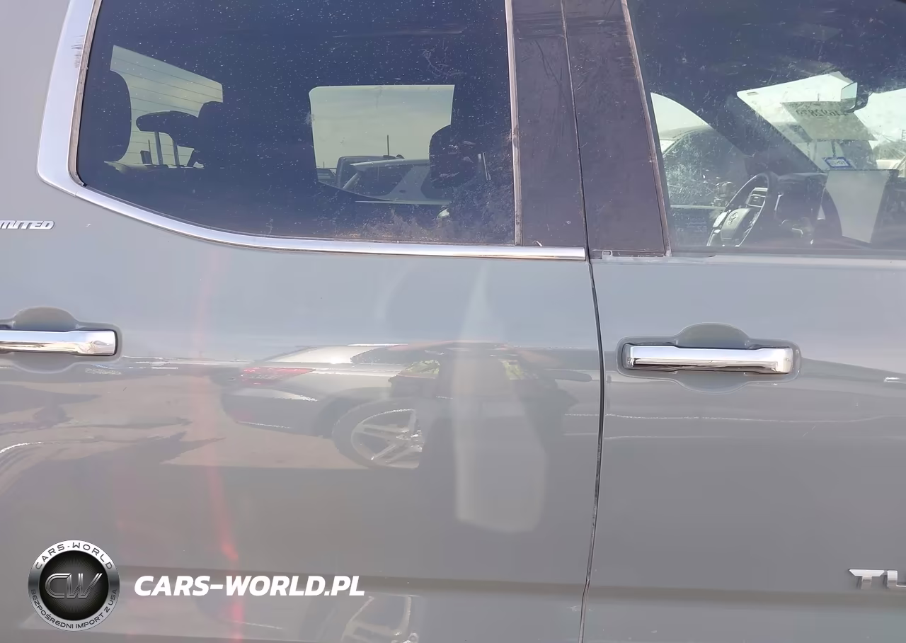 2025 Toyota Tundra Limited VIN:5TFJA5DB6SX299451 - 14