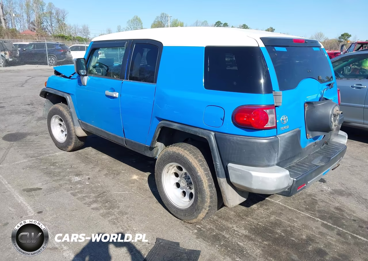 2007 Toyota Fj Cruiser VIN:JTEZU11F570001137 - 3