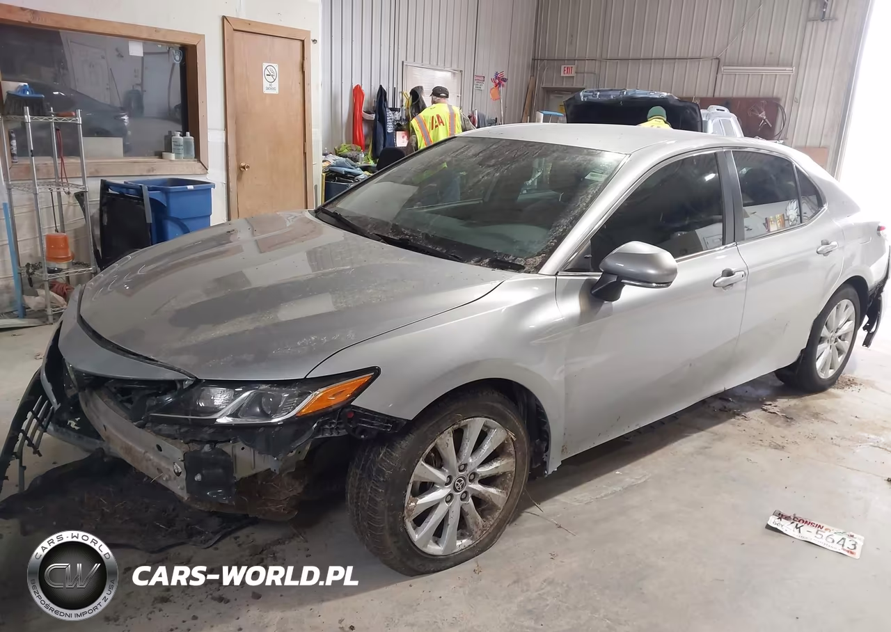 2020 Toyota Camry Le VIN:4T1L11AK0LU946897 - 2