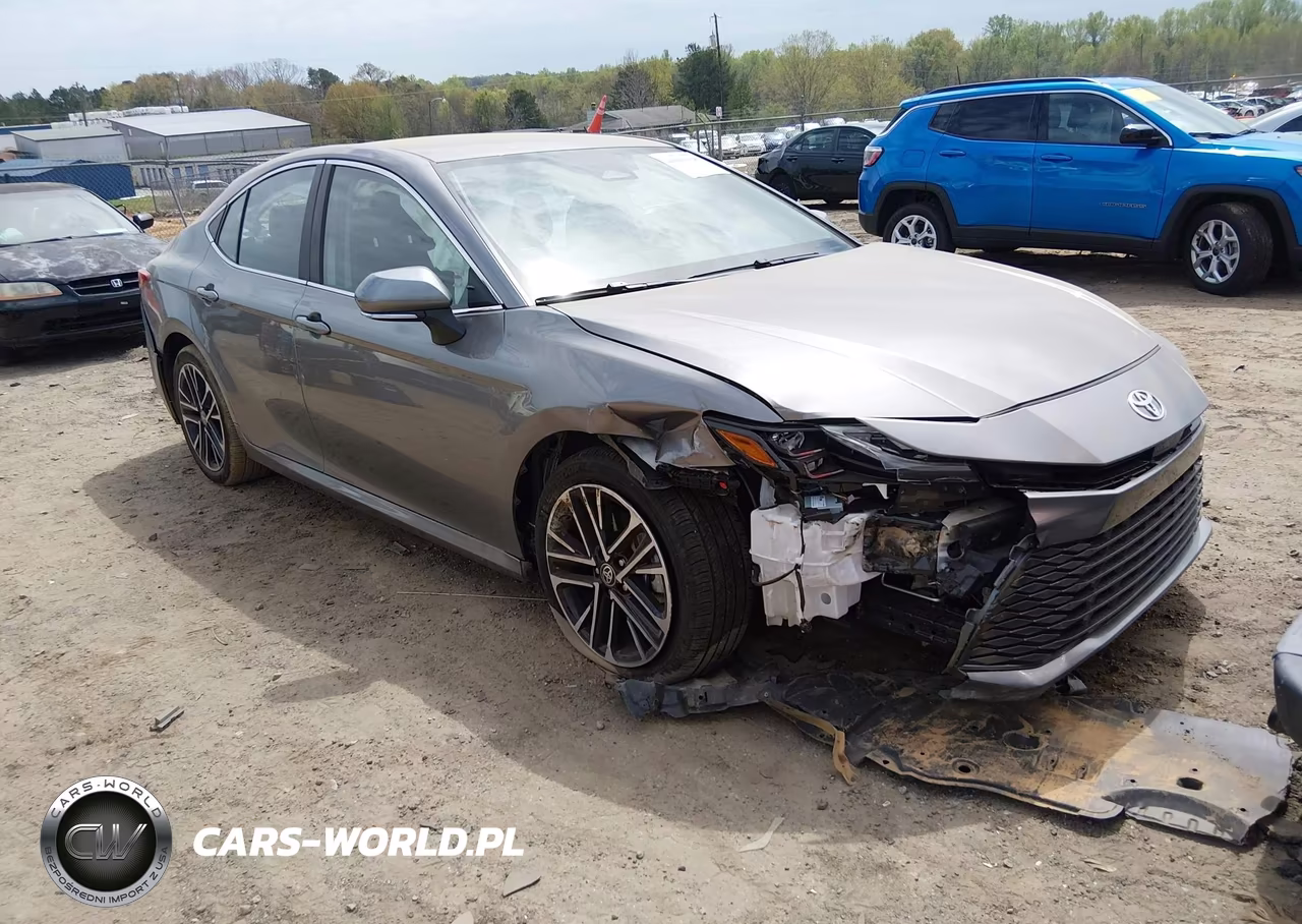 2025 Toyota Camry Xle – zdjęcie 1 z 17