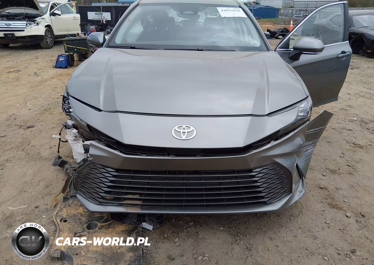 2025 Toyota Camry Xle VIN:4T1DAACK3SU570308 - 13