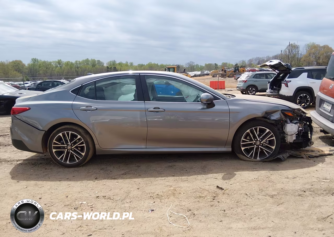2025 Toyota Camry Xle VIN:4T1DAACK3SU570308 - 14