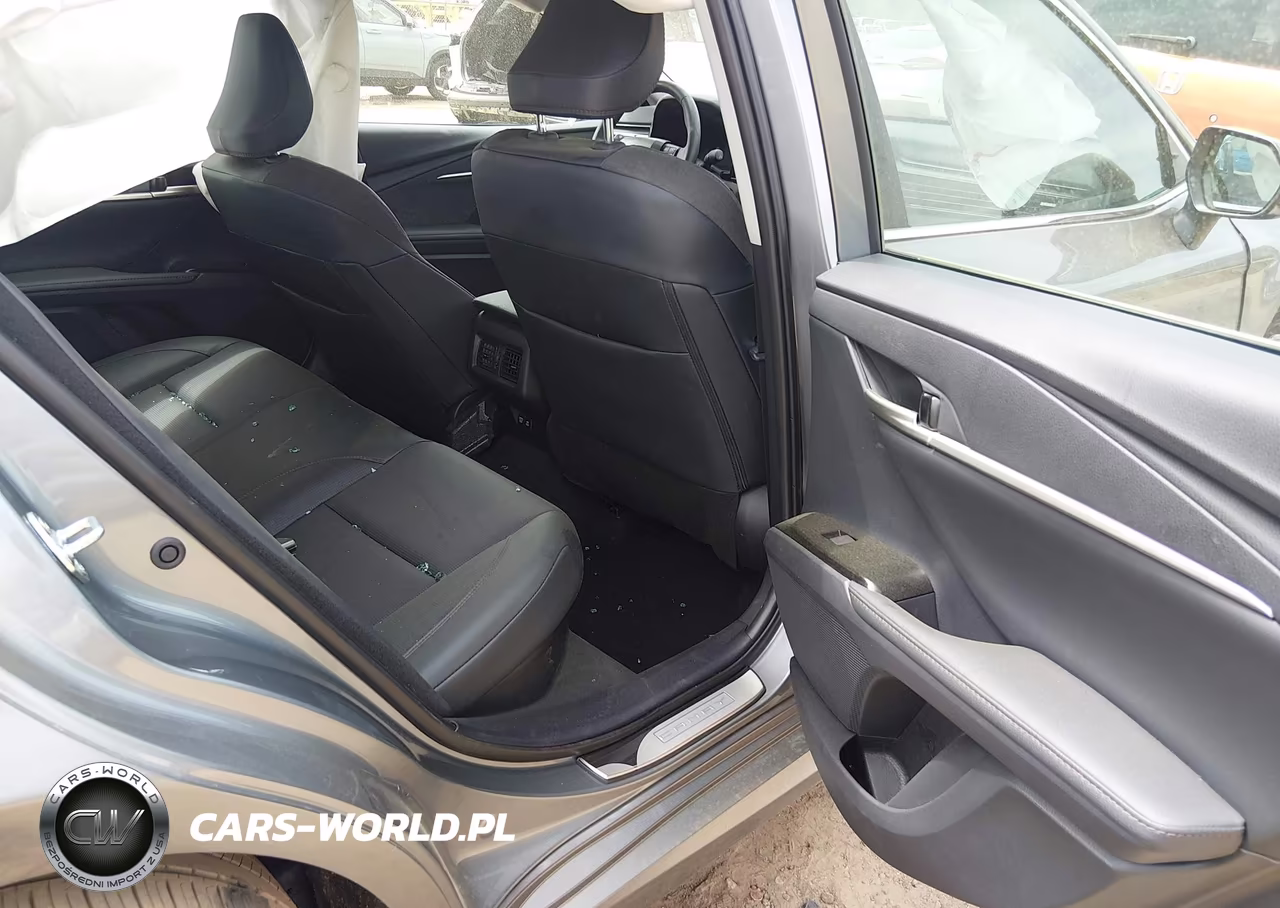 2025 Toyota Camry Xle VIN:4T1DAACK3SU570308 - 8