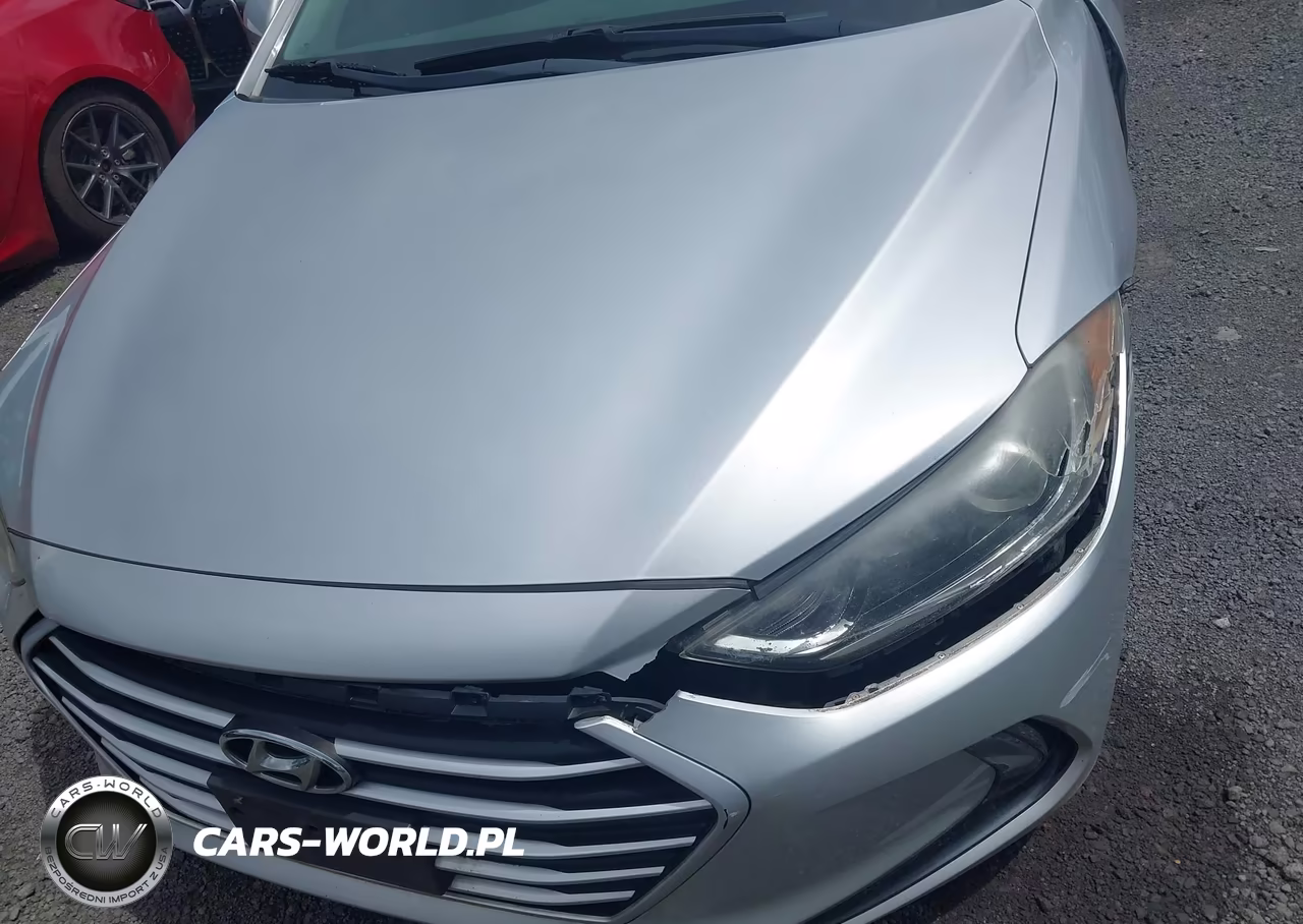 2018 Hyundai Elantra Value Edition VIN:5NPD84LF7JH354765 - 18