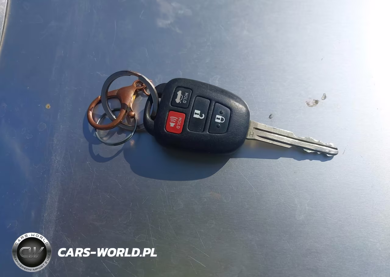 2018 Toyota Corolla Le VIN:2T1BURHE5JC987820 - 11