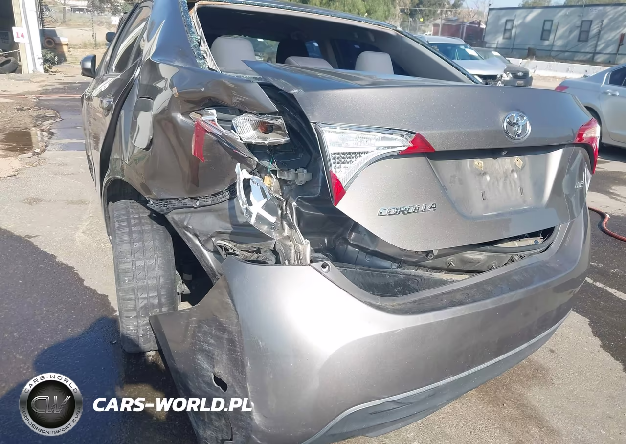 2018 Toyota Corolla Le VIN:2T1BURHE5JC987820 - 18