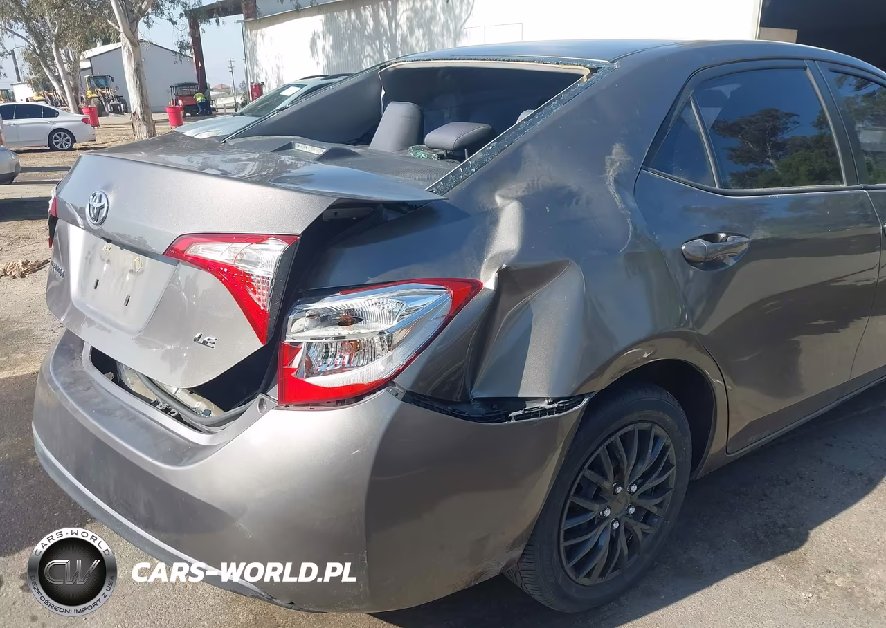 2018 Toyota Corolla Le VIN:2T1BURHE5JC987820 - 19