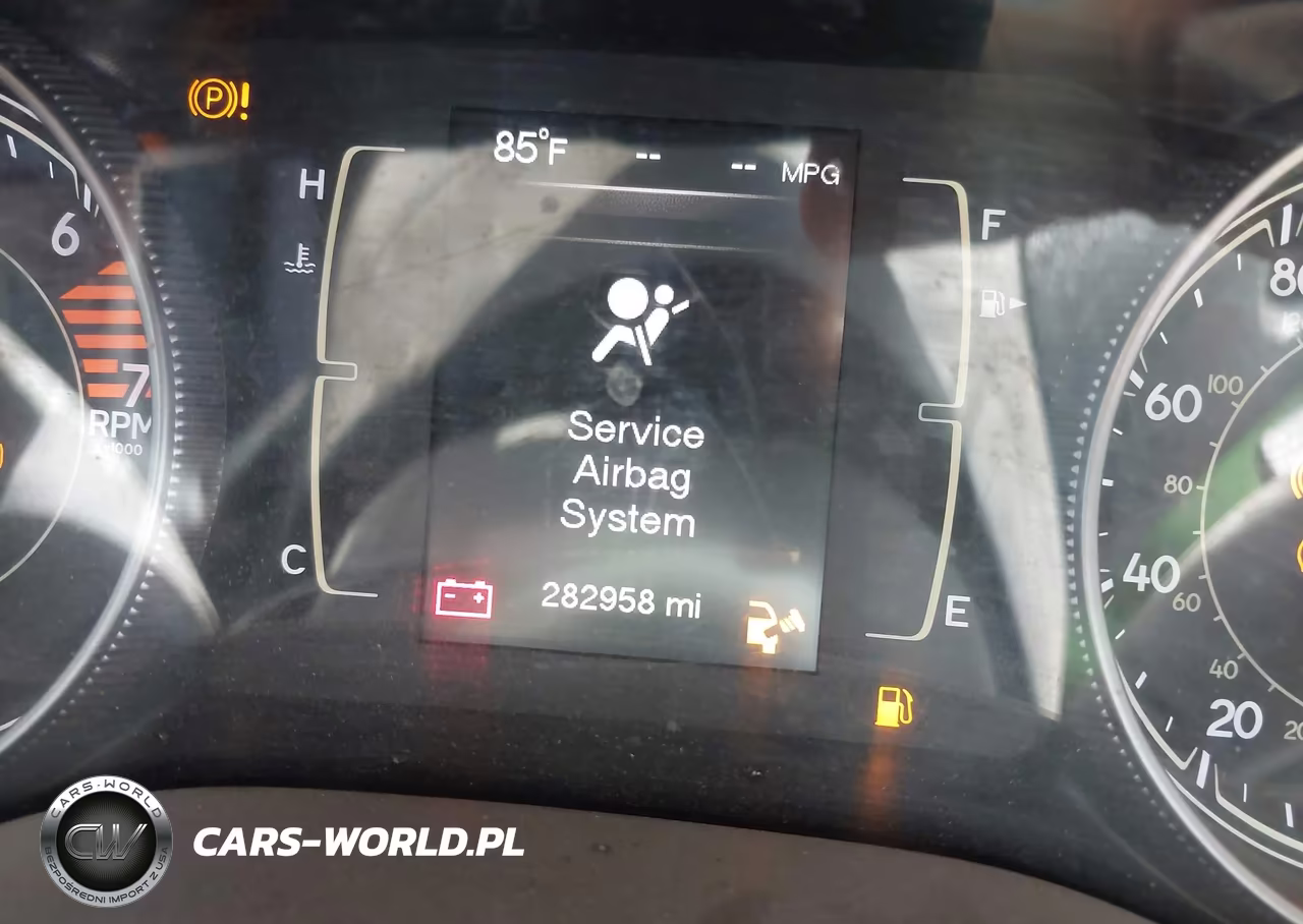 2016 Jeep Cherokee Sport VIN:1C4PJLAB7GW107339 - 16