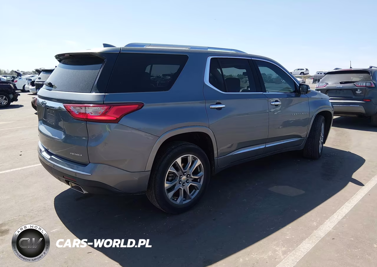 2019 Chevrolet Traverse Premier VIN:1GNERKKW9KJ135524 - 4