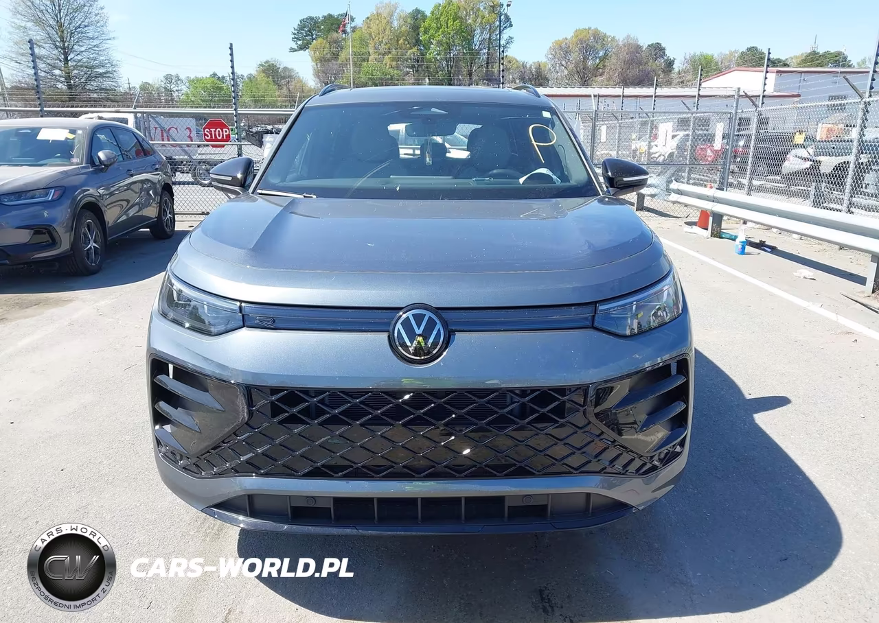 2025 Volkswagen Tiguan 2.0T Se R-Line Black VIN:3VVGR7RM5SM065737 - 12