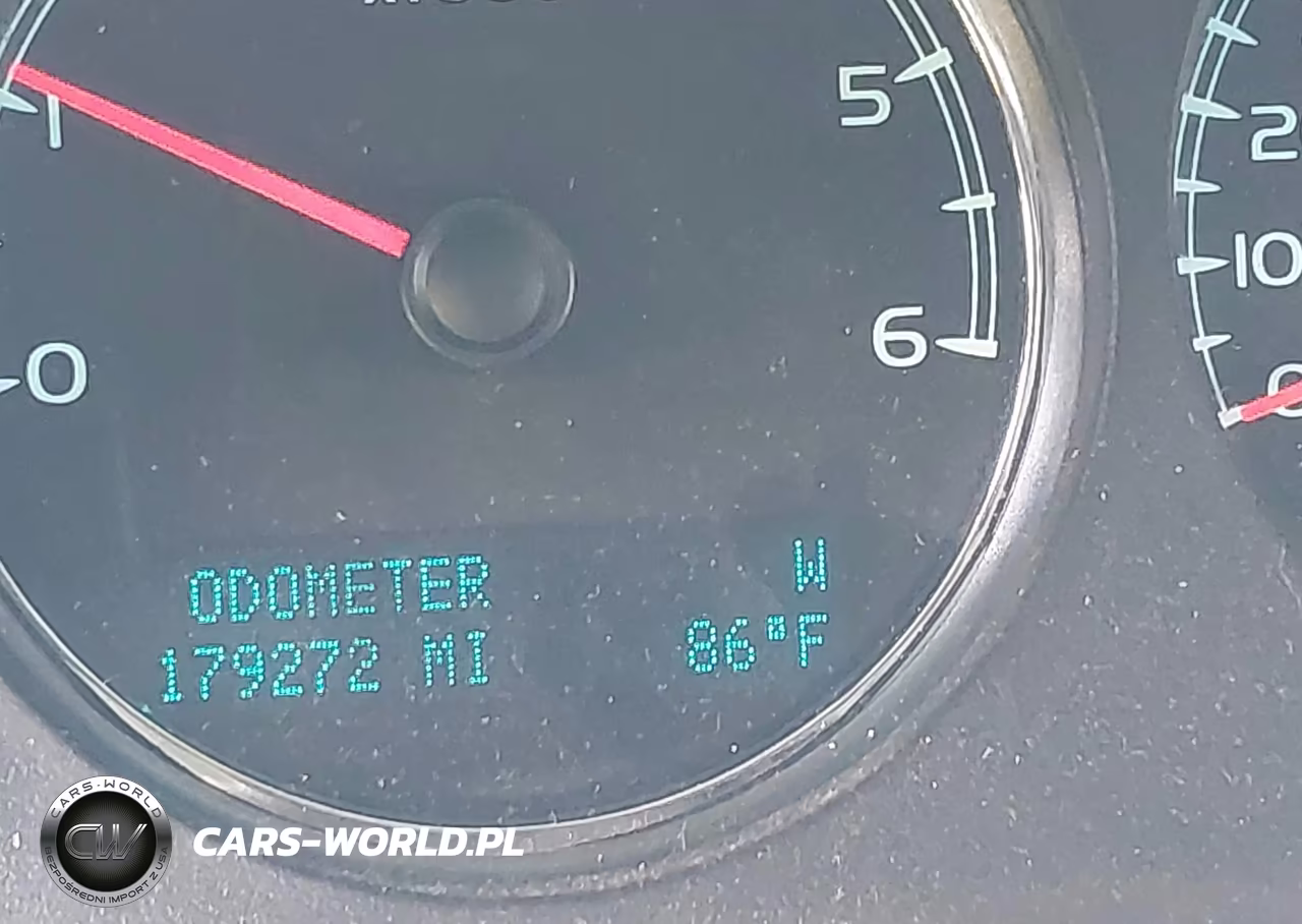 2011 Chevrolet Tahoe Lt VIN:1GNSCBE05BR120807 - 16