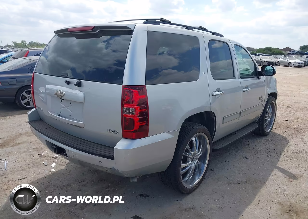 2011 Chevrolet Tahoe Lt VIN:1GNSCBE05BR120807 - 4