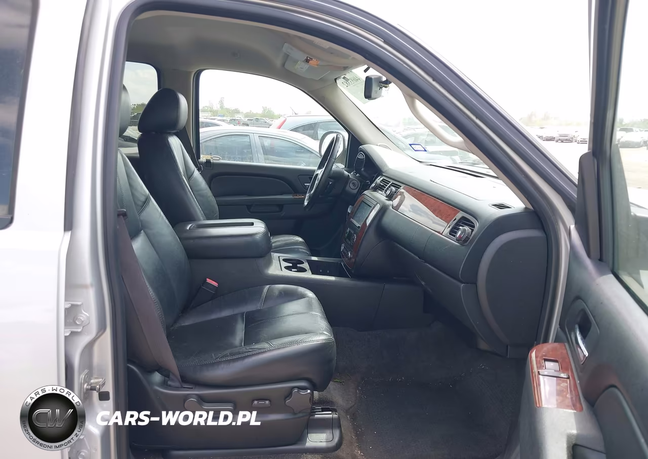 2011 Chevrolet Tahoe Lt VIN:1GNSCBE05BR120807 - 5