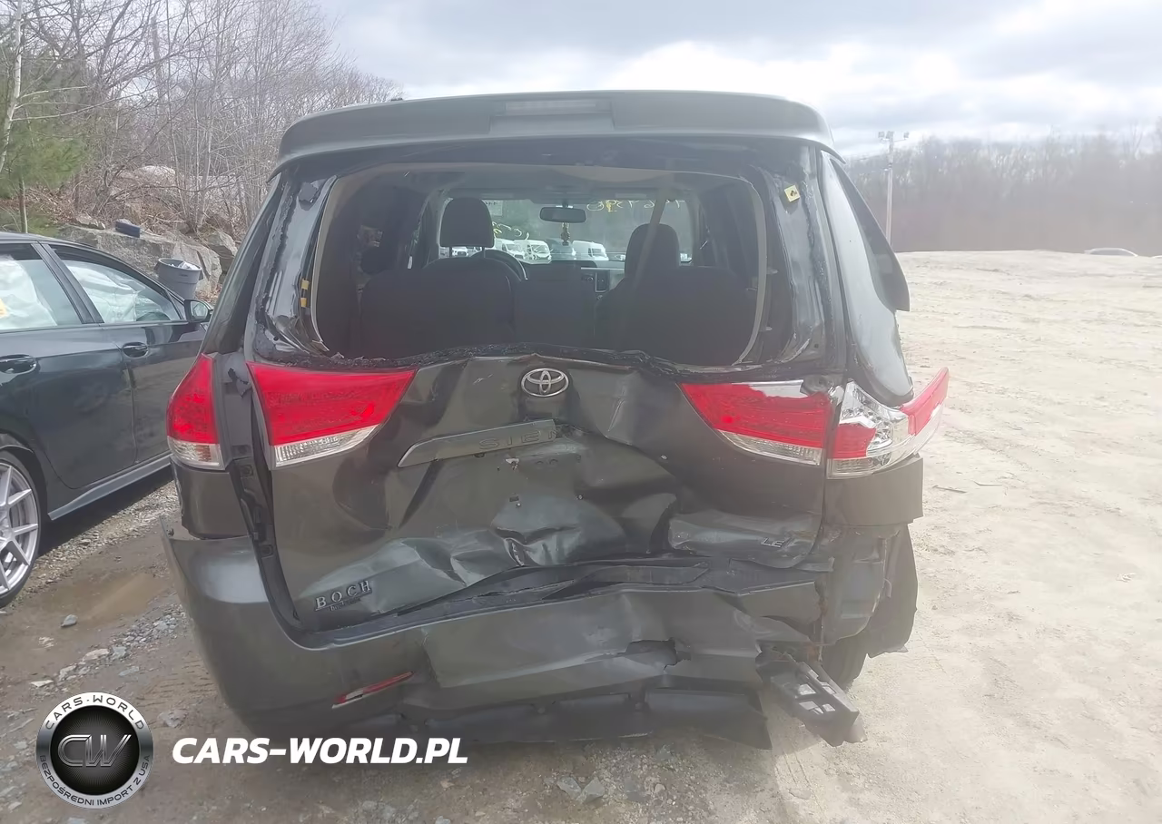2012 Toyota Sienna Le V6 8 Passenger VIN:5TDKK3DCXCS212687 - 17