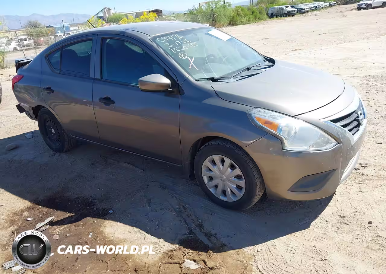 2016 Nissan Versa 1.6 S+