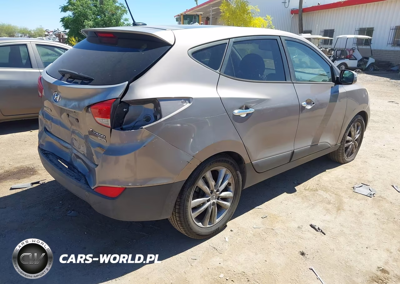 2012 Hyundai Tucson Limited VIN:KM8JU3AC5CU468320 - 4