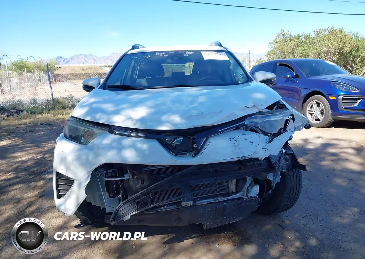 2018 Toyota Rav4 Hybrid Le VIN:JTMRJREV2JD200224 - 13