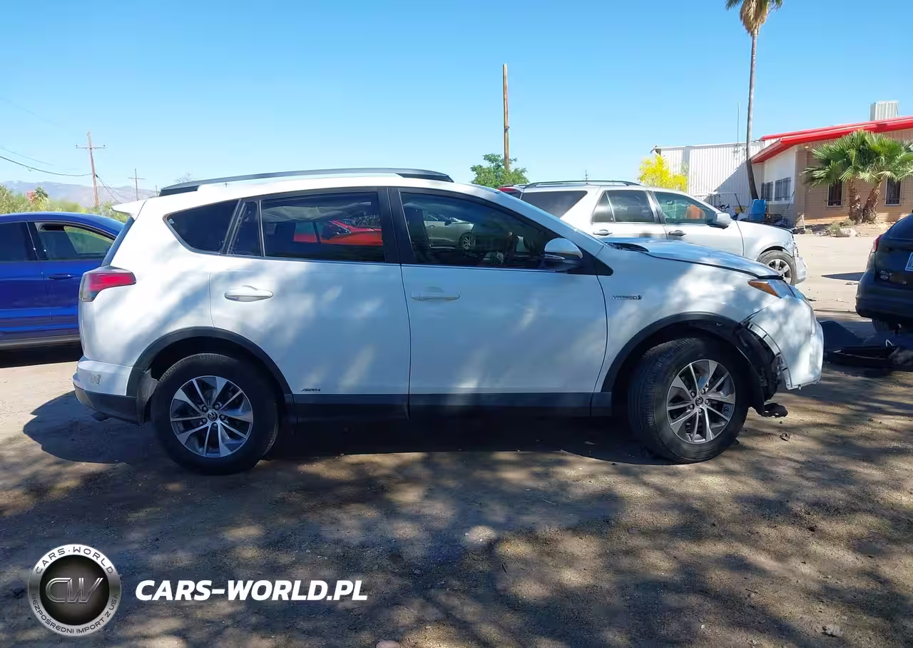 2018 Toyota Rav4 Hybrid Le VIN:JTMRJREV2JD200224 - 14