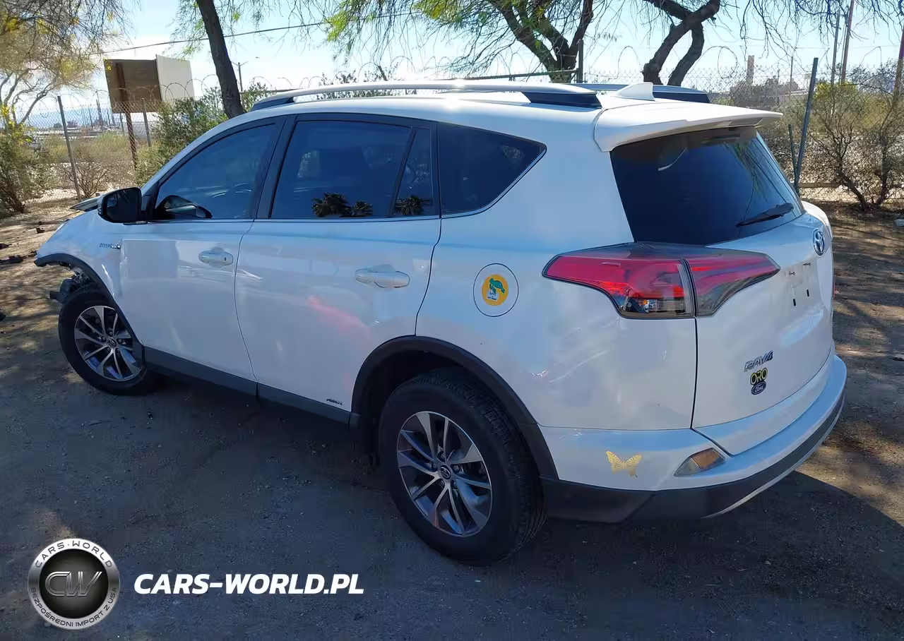 2018 Toyota Rav4 Hybrid Le VIN:JTMRJREV2JD200224 - 3
