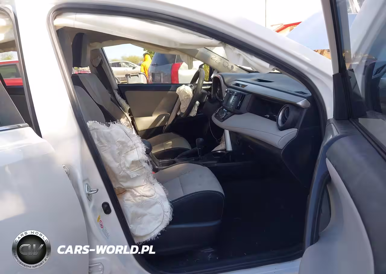 2018 Toyota Rav4 Hybrid Le VIN:JTMRJREV2JD200224 - 5