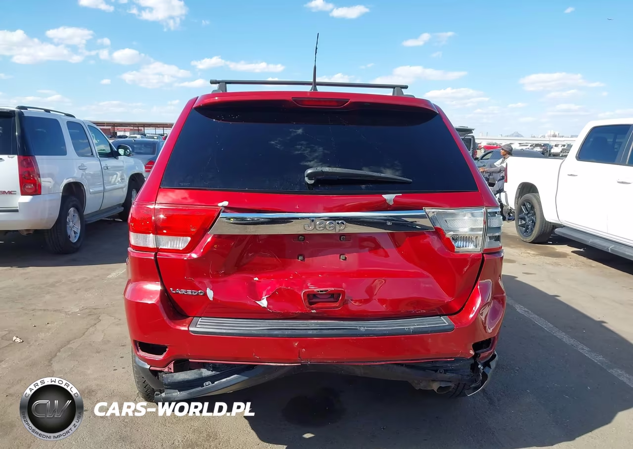 2011 Jeep Grand Cherokee Laredo VIN:1J4RS4GG9BC513612 - 17